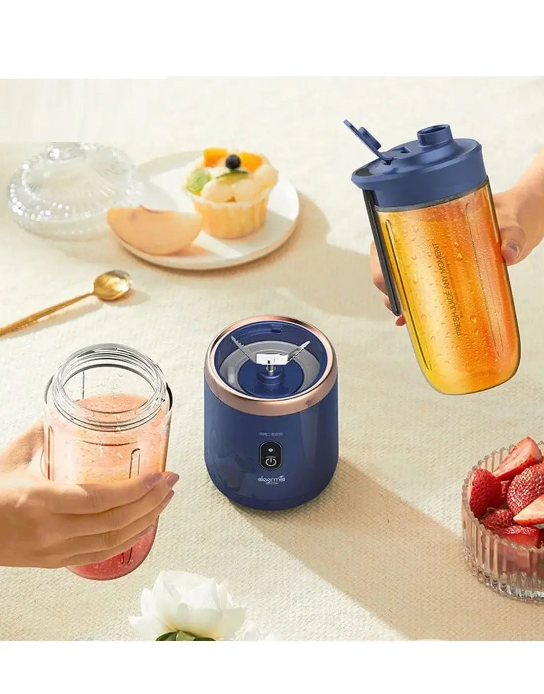 Portable Electric Blender 2-in-1 Juicer – USB Rechargeable 600ml Smoothie Maker for Travel