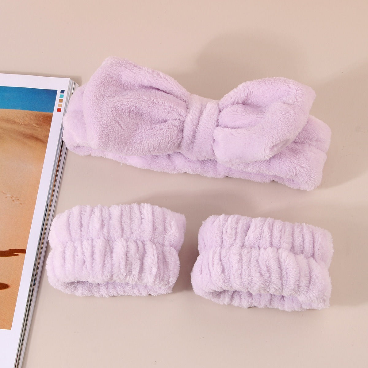 Microfiber Bow Headband with Brush – Soft Spa Hair Band for Makeup, Face Wash & Skincare (Stretchable & Comfortable)